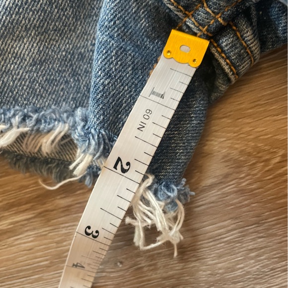 GRLFRND Cindy Rising Sun Floral Embroidered Cut Off Shorts size 23 - Picture 14 of 17